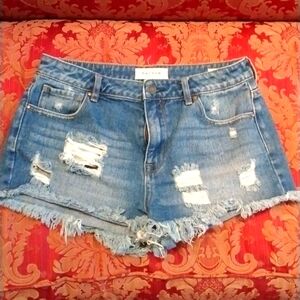 PAC SUN- High Rise Distressed Festival Short Size 28